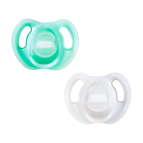 Tommee Tippee    2X ULTRALIGHT SOOTHERS