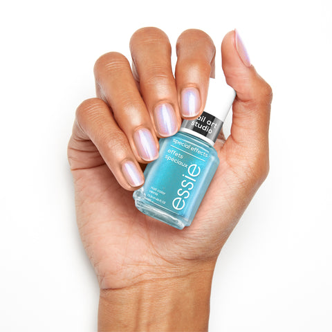 Essie Bikini Snapped 45 , Salon-Quality Nail Polish, Vegan formula for flawless coverage, easy-glide brush