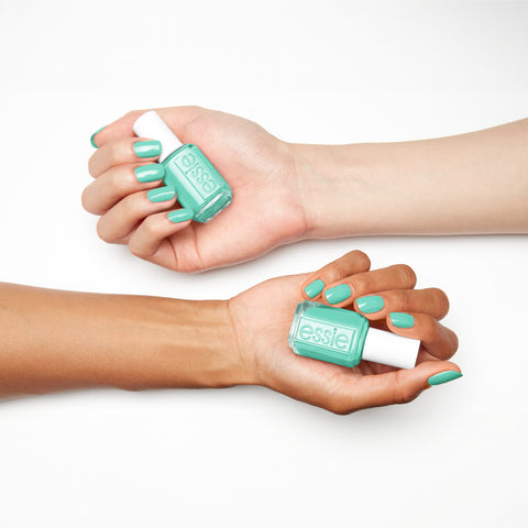 Essie Riviera Rush 1000, Salon-Quality Nail Polish, Vegan formula for flawless coverage, easy-glide brush