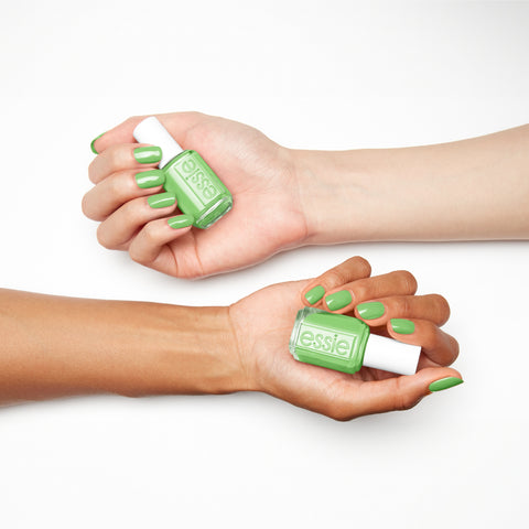 Essie This And That 994 , Salon-Quality Nail Polish, Vegan formula for flawless coverage, easy-glide brush