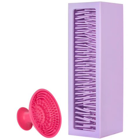 Essence  Brush Cleansing Set 01