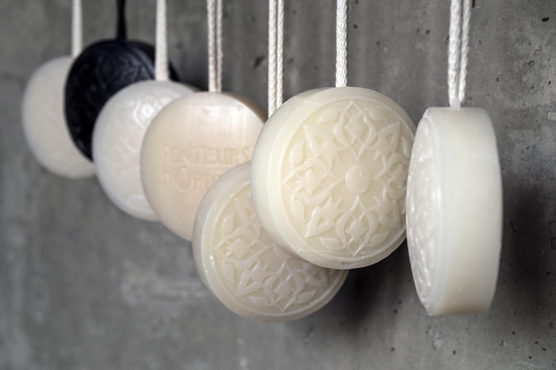 saydaliati_SENTEURS D'ORIENT_Tea Flower Hammam Soap_Hammam Soaps