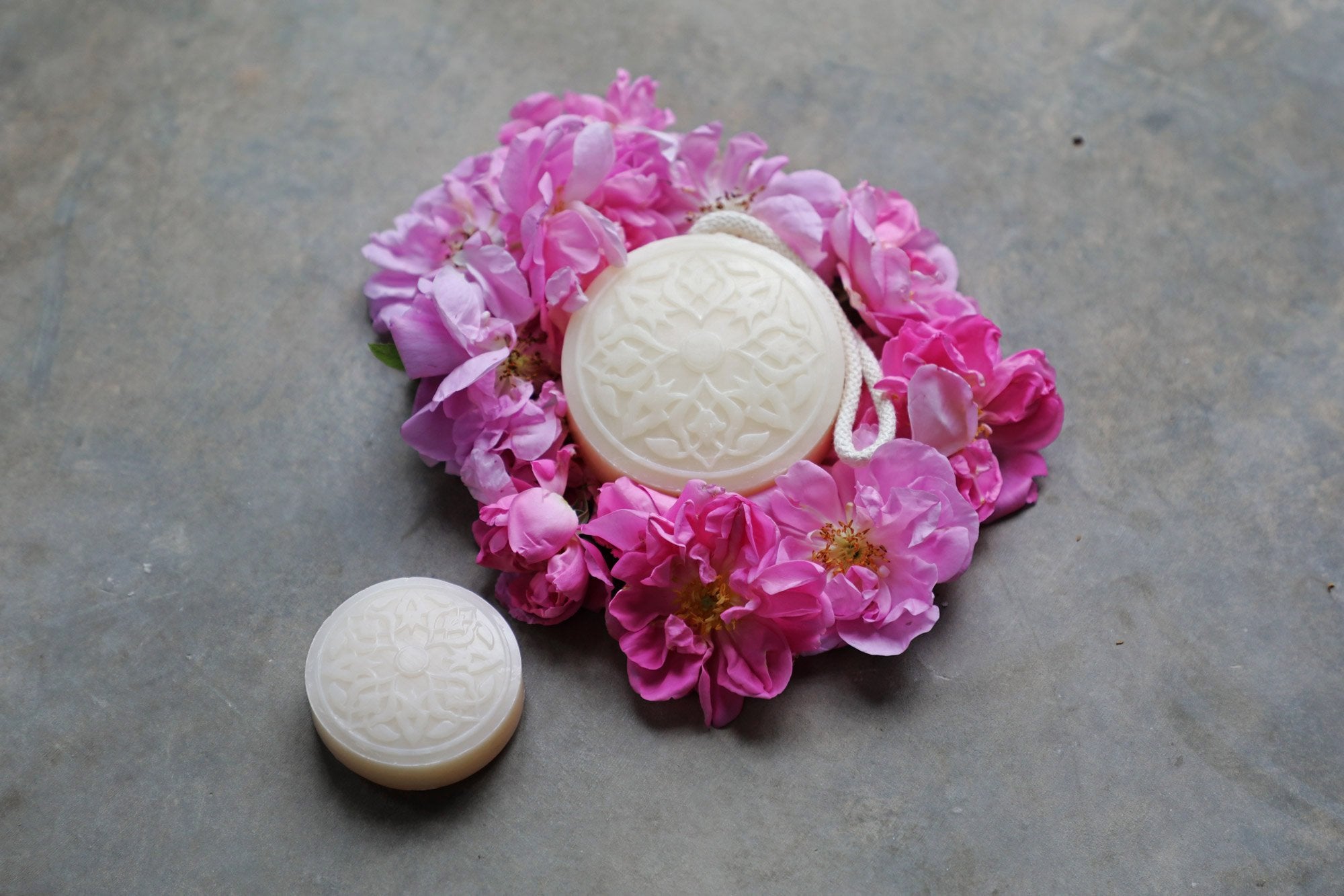 saydaliati_SENTEURS D'ORIENT_Rose of Damascus Ma'amoul Soap_Ma'amoul Soaps