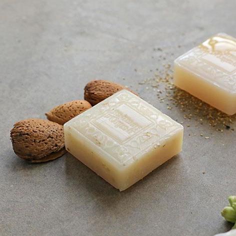 saydaliati_SENTEURS D'ORIENT_Almond Exfoliant Mini Ma'amoul Soap_Mini Ma'amoul Soaps