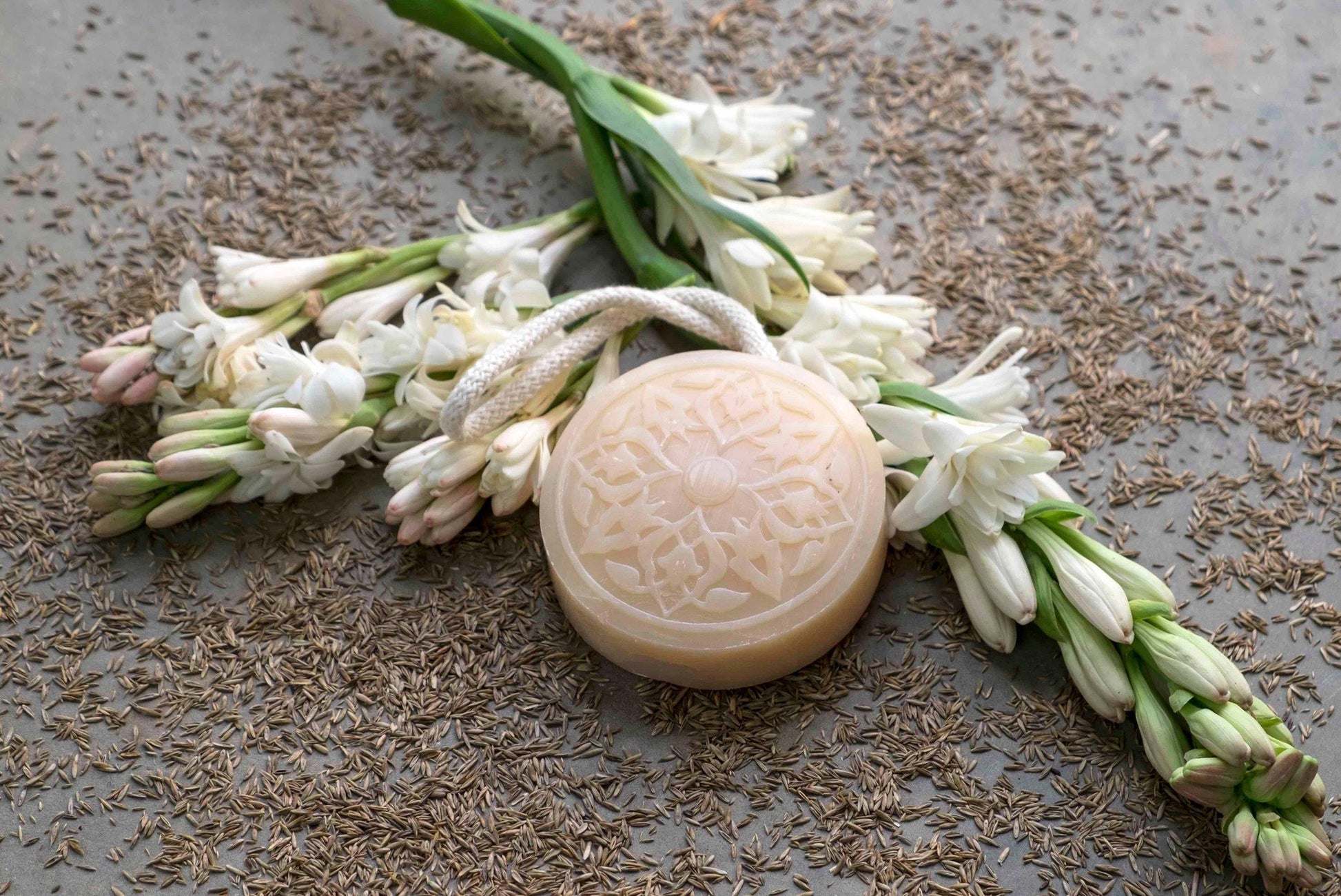 saydaliati_SENTEURS D'ORIENT_Tuberose Hammam Soap_Hammam Soaps